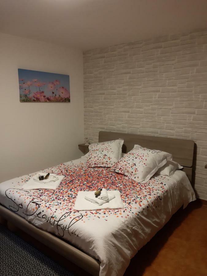 Ca' Virasolelh Hotell Macra Exteriör bild